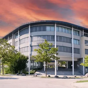 4* Отель Four Munich Neue Messe